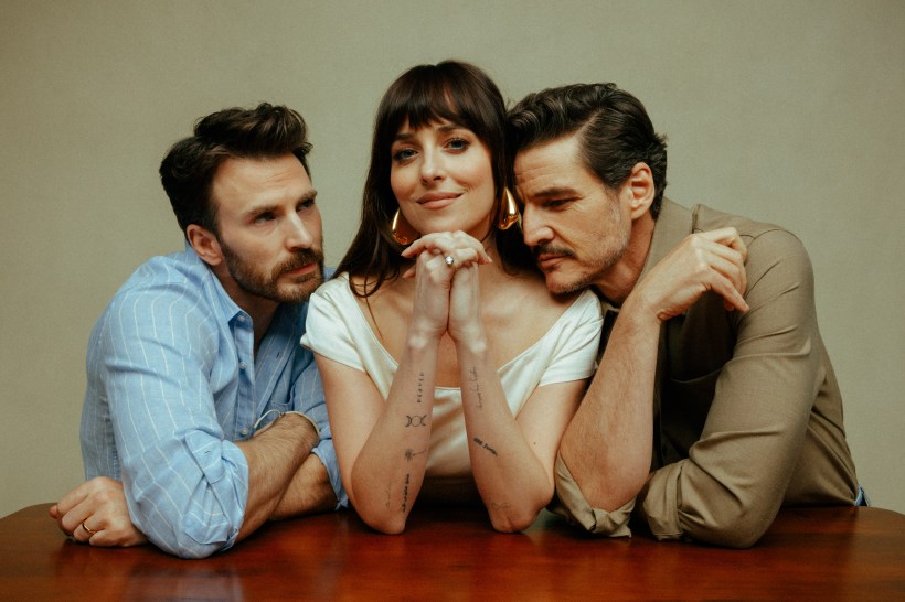 Materialists, con Dakota Johnson, Chris Evans e Pedro Pascal.
